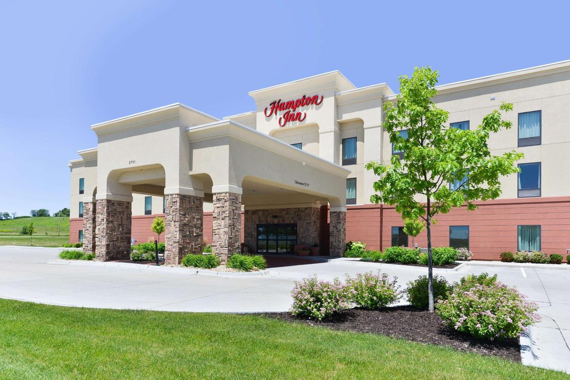 Hampton Inn Clinton Екстер'єр фото