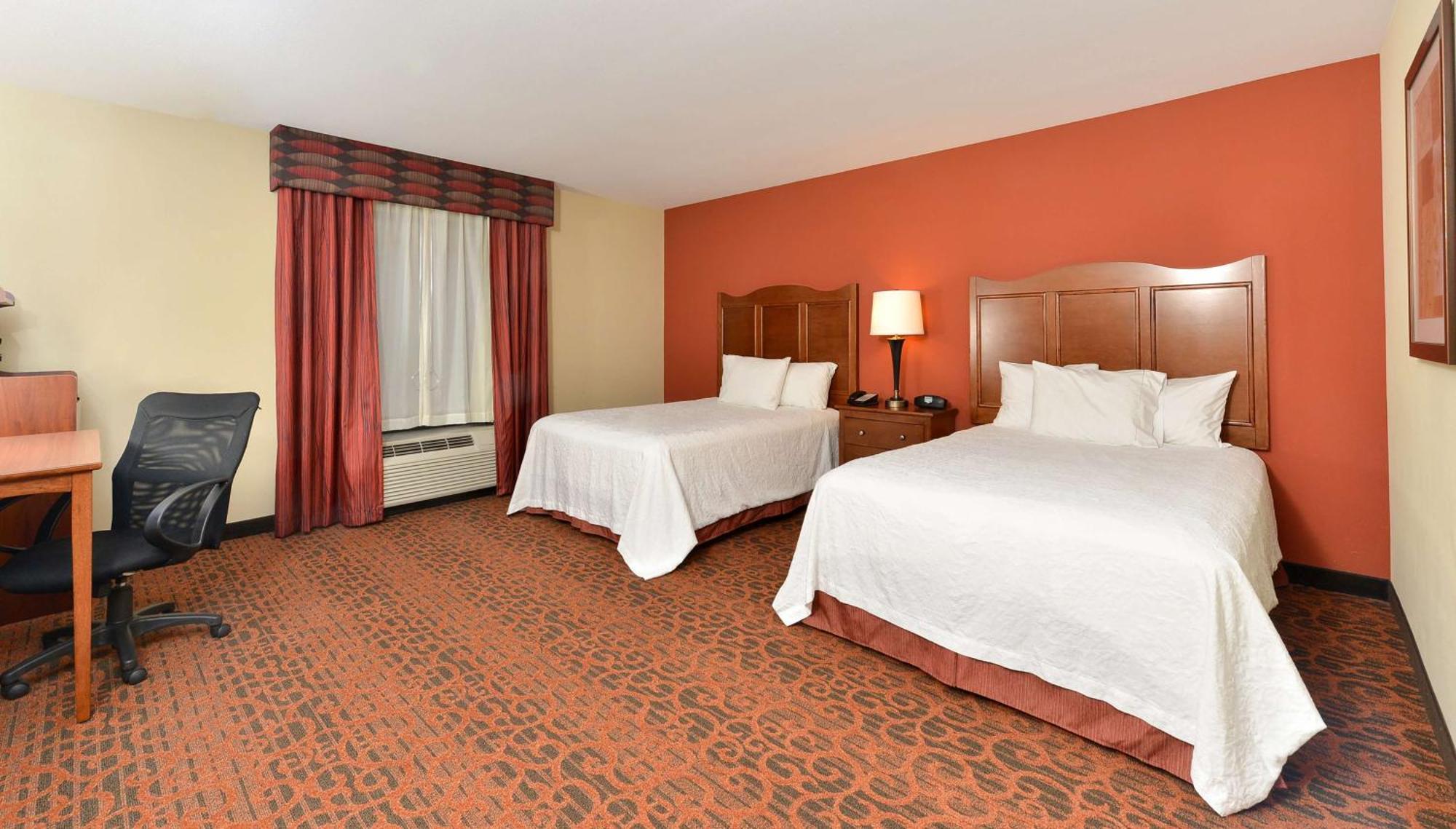 Hampton Inn Clinton Екстер'єр фото